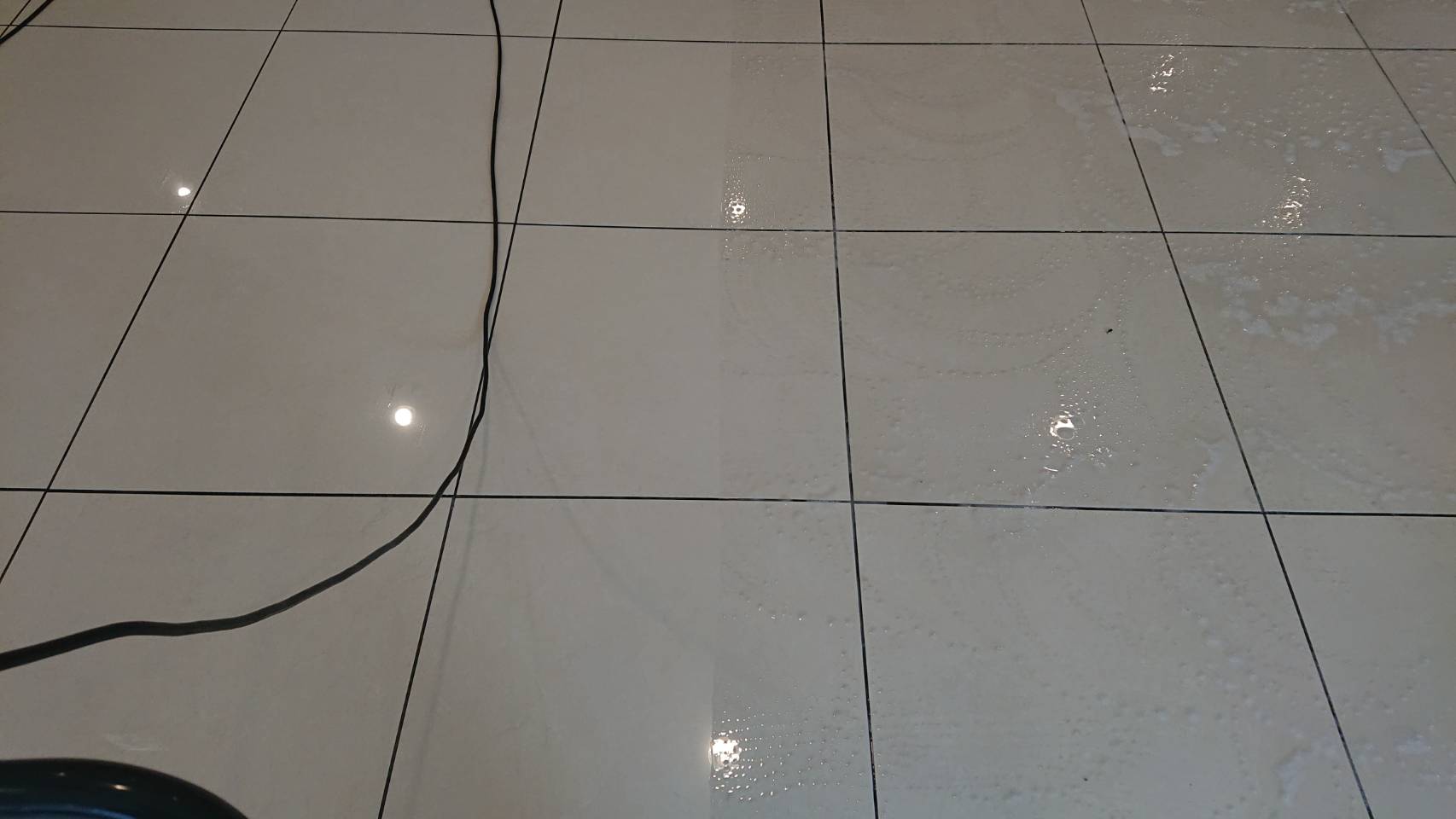 セラミックタイルクリーニング 三恵商事株式会社